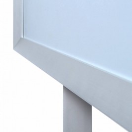 Info pole Triangular